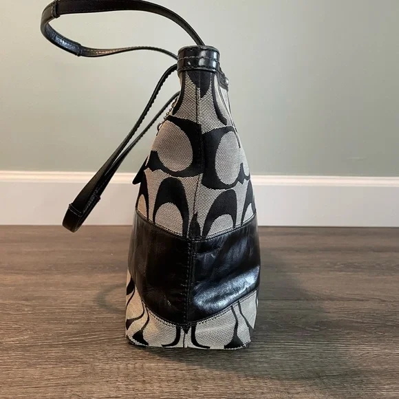 Coach Monogram Tote - Picture 7 of 13